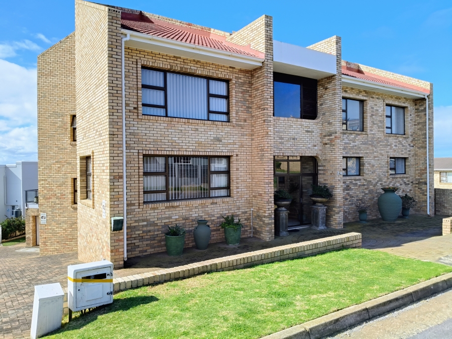 4 Bedroom Property for Sale in Wavecrest Eastern Cape